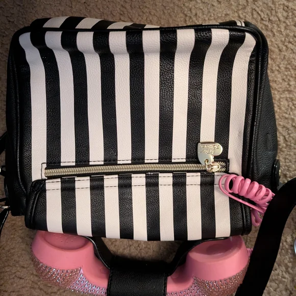Betsey Johnson Black and White Retro Phone Handbag - Picture 3 of 4